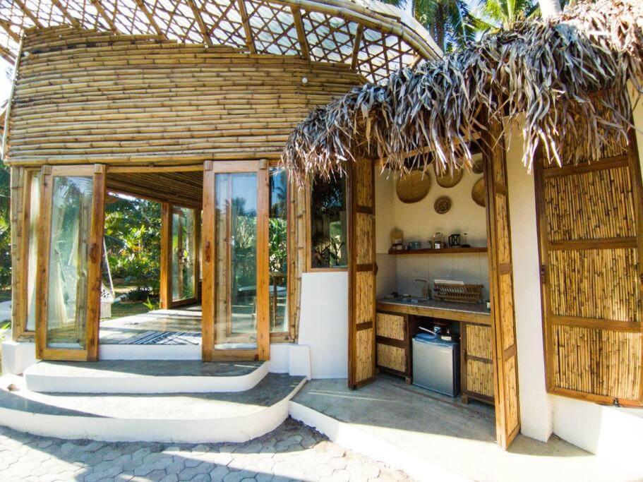 The Bamboo Houses - Tropical Garden & Empty Beach ゼネラル・ルナ エクステリア 写真