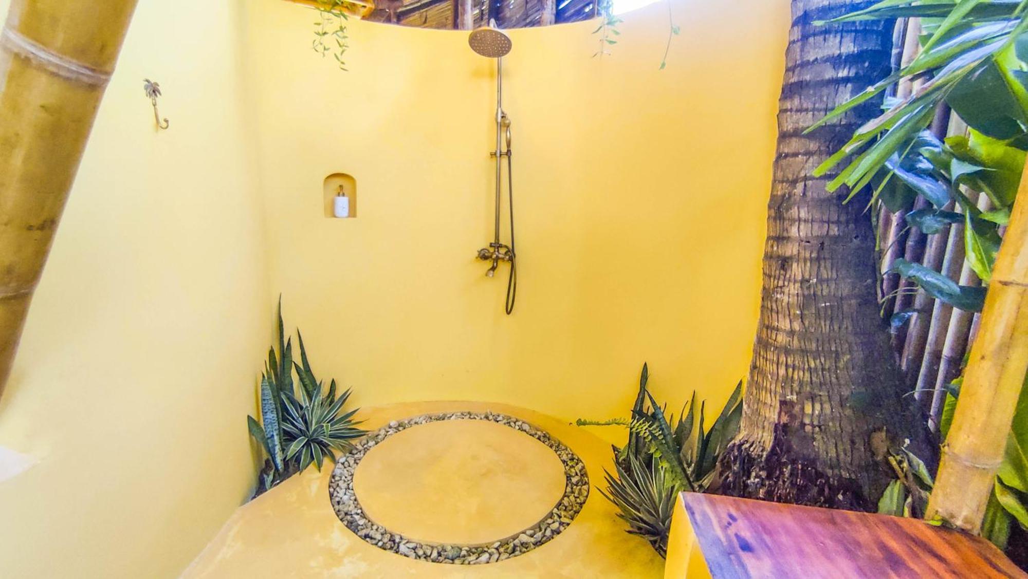 The Bamboo Houses - Tropical Garden & Empty Beach ゼネラル・ルナ エクステリア 写真