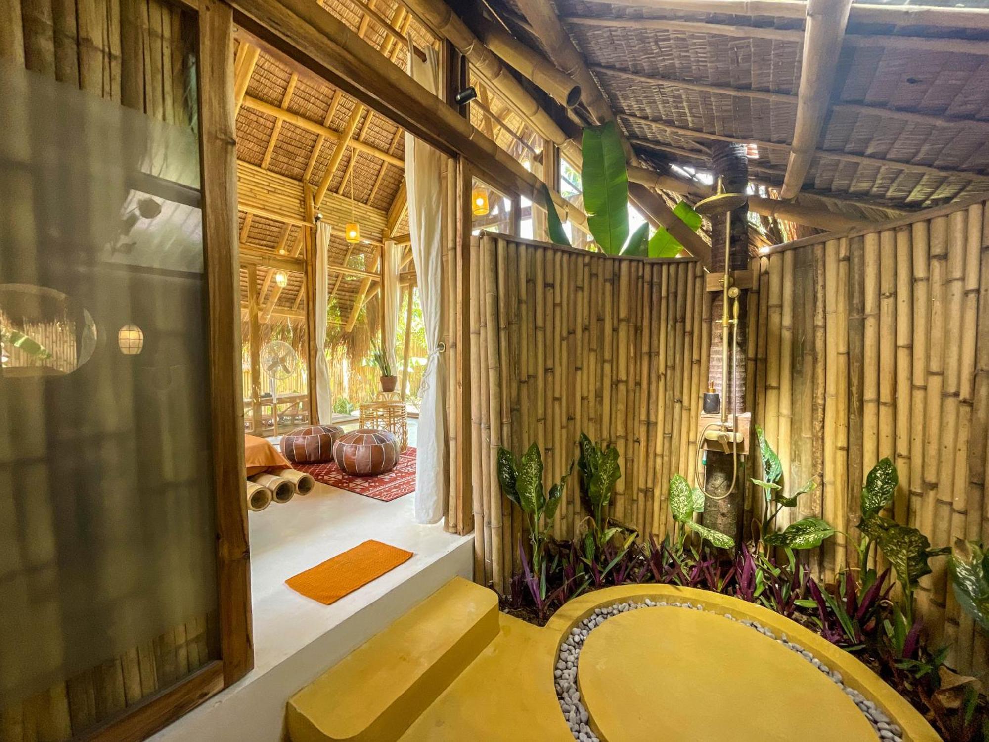 The Bamboo Houses - Tropical Garden & Empty Beach ゼネラル・ルナ エクステリア 写真