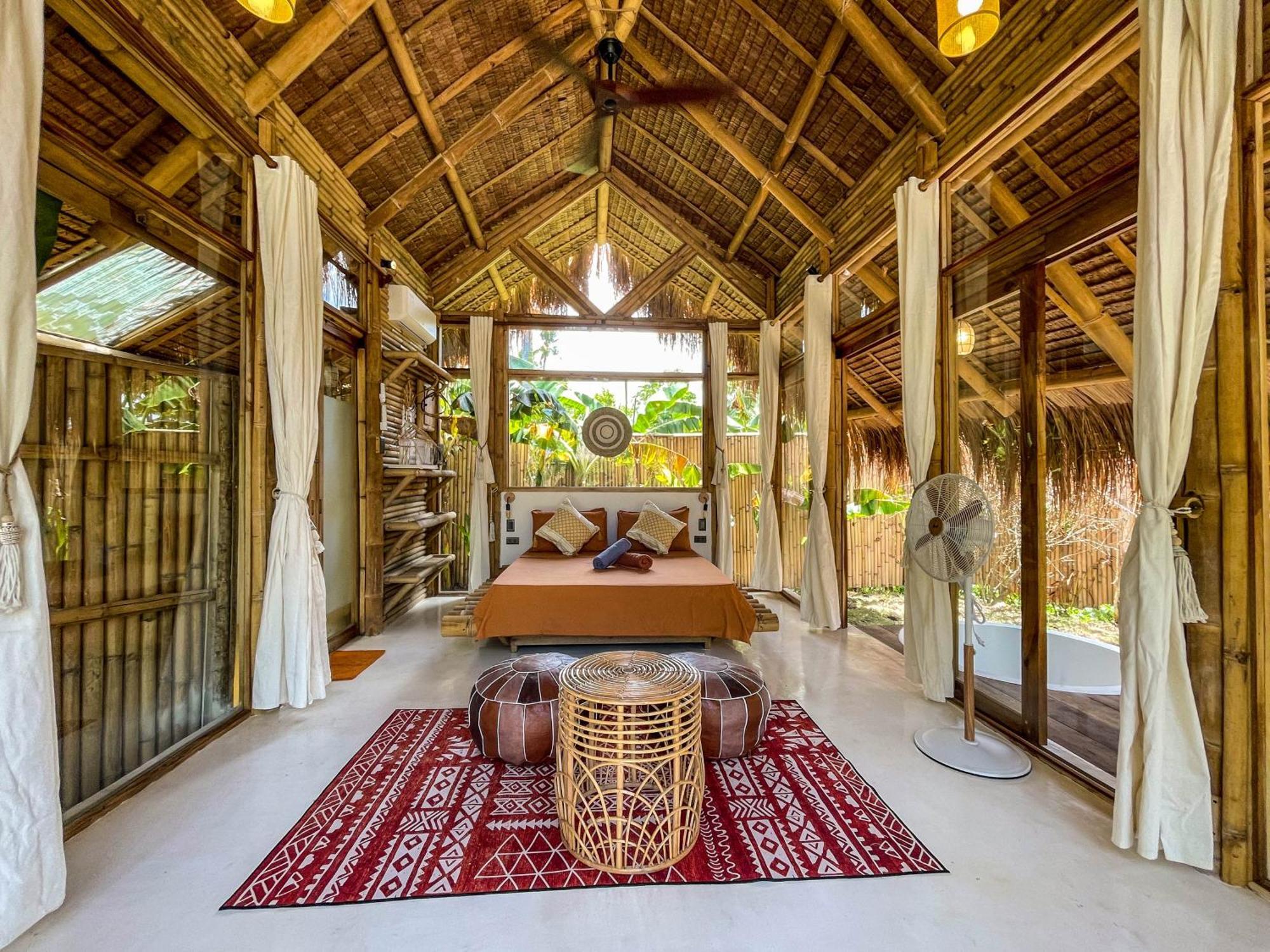 The Bamboo Houses - Tropical Garden & Empty Beach ゼネラル・ルナ エクステリア 写真